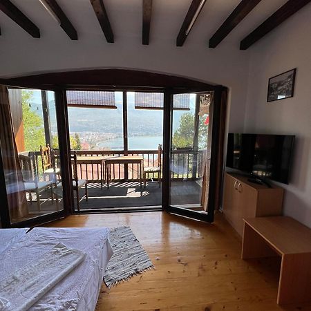 אוהריד Chardak Apartments מראה חיצוני תמונה