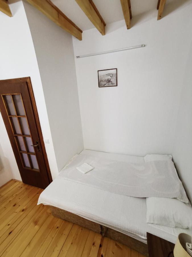 אוהריד Chardak Apartments מראה חיצוני תמונה